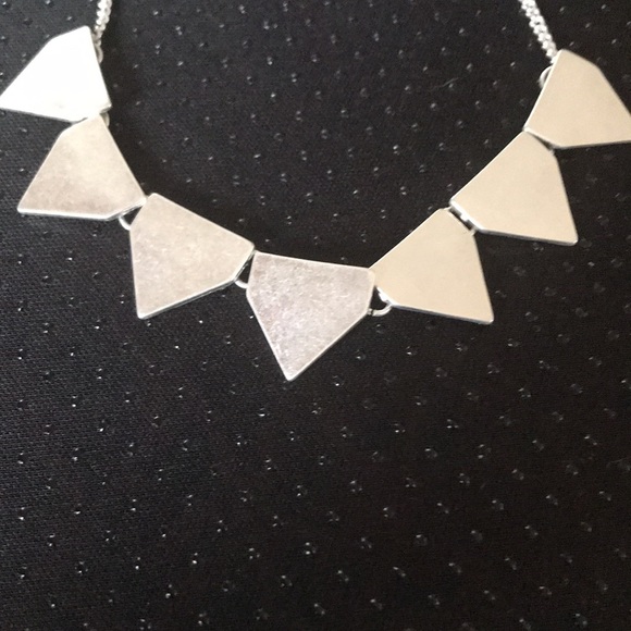 Necklace and earrings - Picture 3 of 3